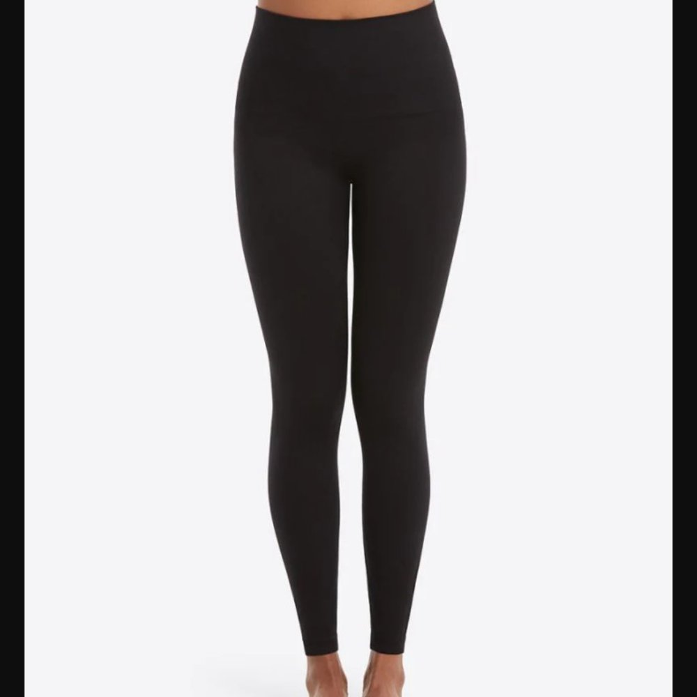 Spanx Look At Me Now Seamless Leggings Size Medium